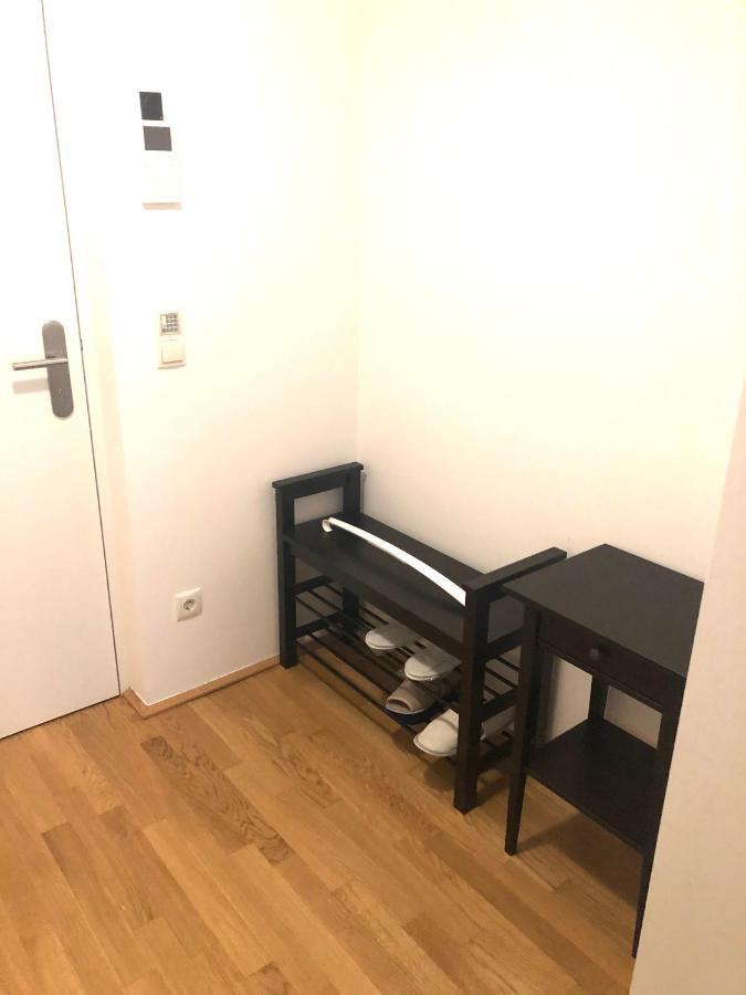 Amazing Austria Center Apartment Near Uno City Viena Exterior foto
